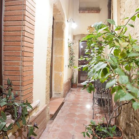 Trio D'Archi - Il Cortiletto Villa Caltagirone Bagian luar foto