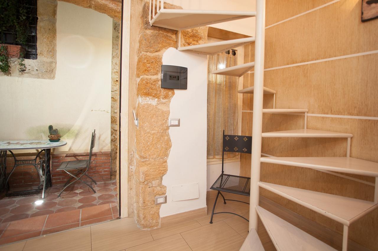 Trio D'Archi - Il Cortiletto Villa Caltagirone Bagian luar foto